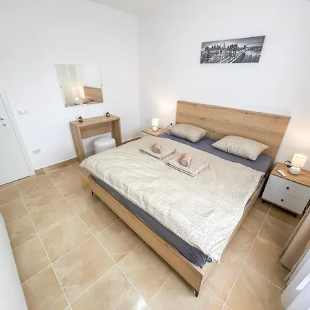 Appartamento 2 Bedroom 1072