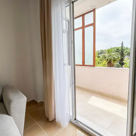 2 Bedroom 1072 Appartamento