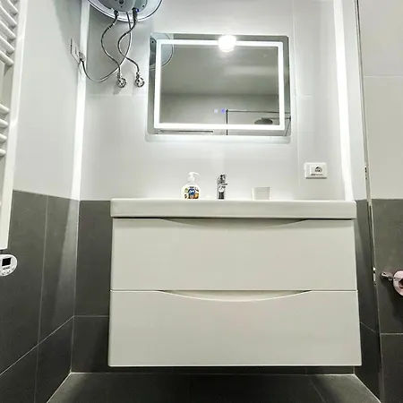 2 Bedroom 1072 Appartamento Durrës
