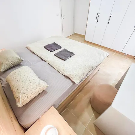 Appartamento 2 Bedroom 1072