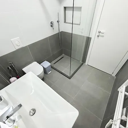 2 Bedroom 1072 Durrës
