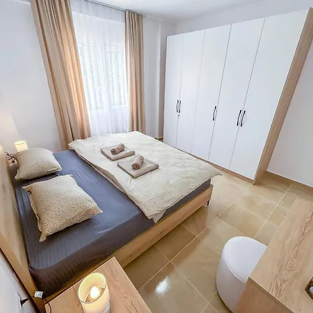 2 Bedroom 1072 Апартаменты Дуррес